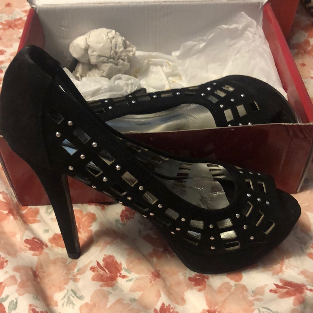 Size 7 evening black  high heels